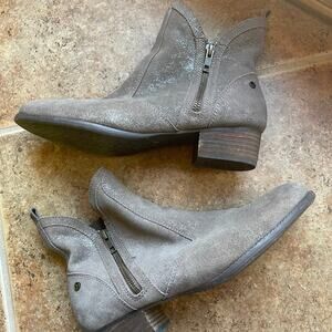 Revere Siena taupe beige shimmer Booties sz 9W boots